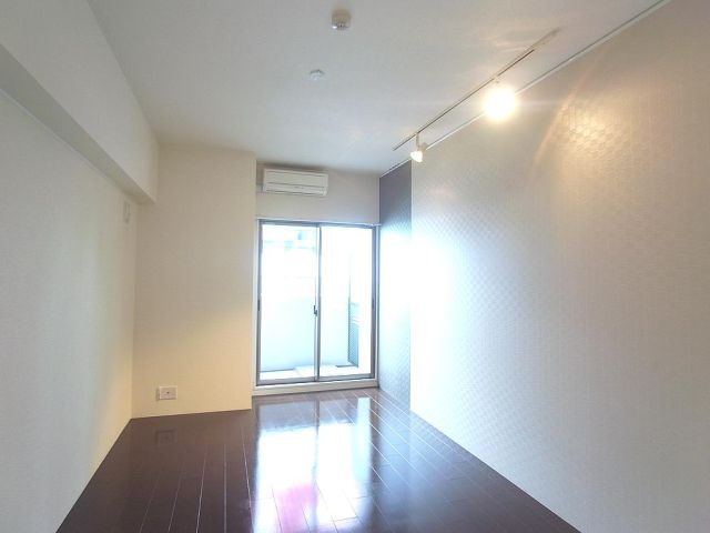 居室・リビング　間接照明のあるオシャレなデザイナーズマンションです。