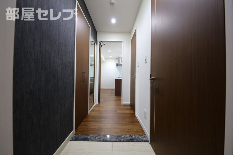玄関　１２０４号室写真