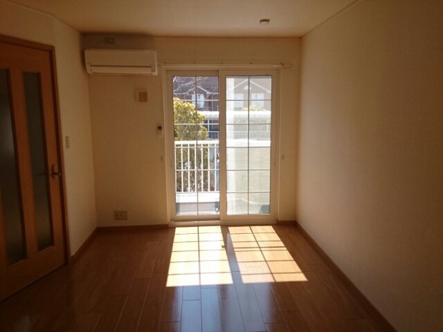 居室・リビング　ゆったりとした居間です