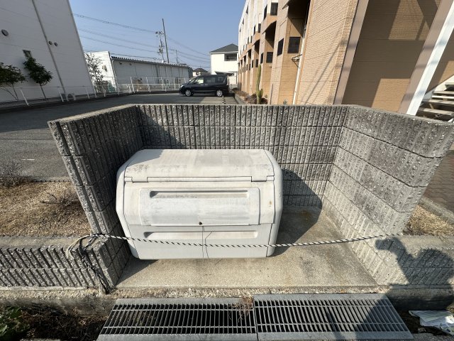 その他　ゴミ捨て場（その他）まで10m