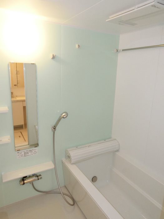 バス・シャワールーム　同建物別室の物になります。