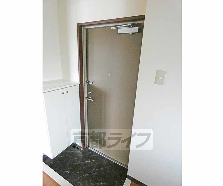 玄関　玄関です。