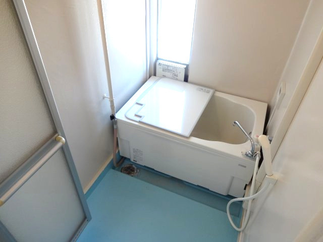 バス・シャワールーム　バス／シャワー