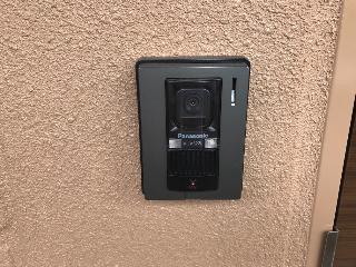 セキュリティ　カメラ付インターホン（イメージ）