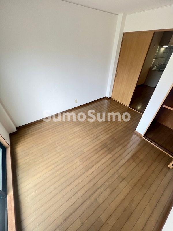 その他部屋・スペース　広くて明るい寝室