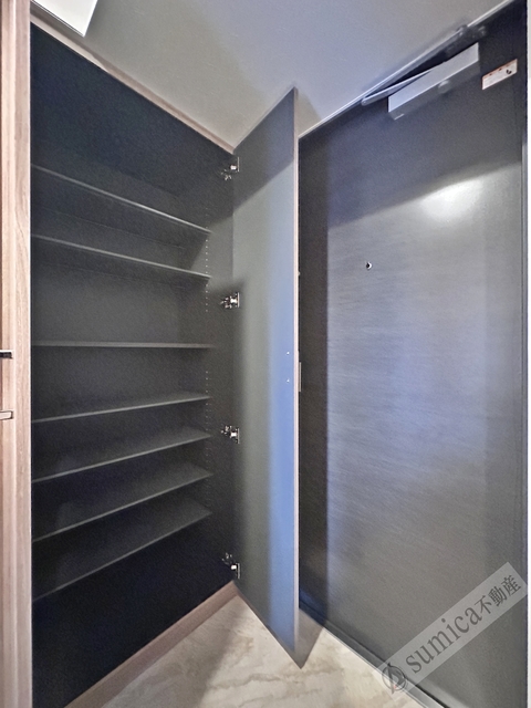 玄関　大容量のシューズインクローク♪