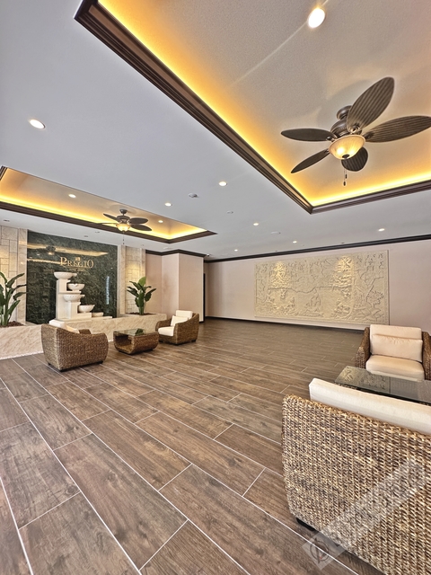 エントランス　豪華エントランスがお出迎え♪