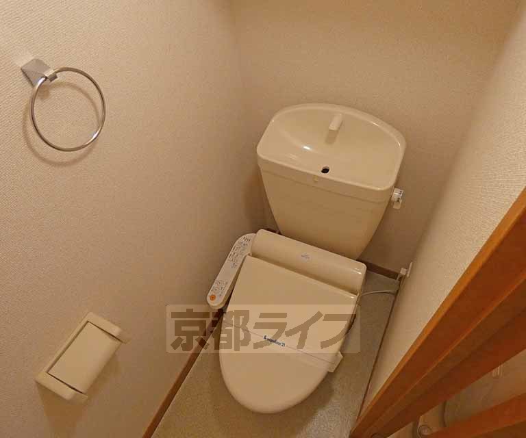 トイレ　ウォシュレット付きです！