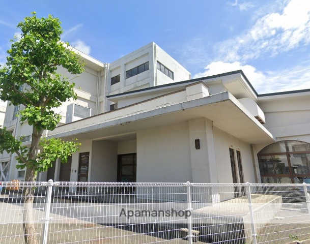 小学校　藤沢市立大越小学校（小学校）まで609m