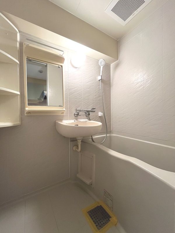 バス・シャワールーム　参考写真（同物件別部屋）