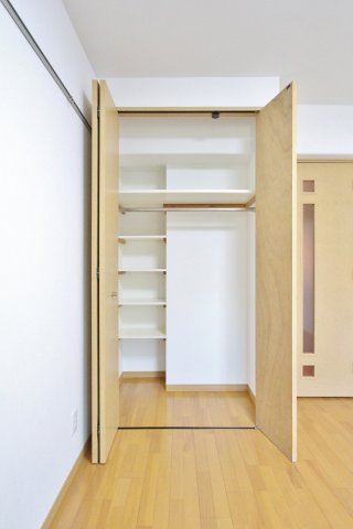収納　参考写真（同物件別部屋）
