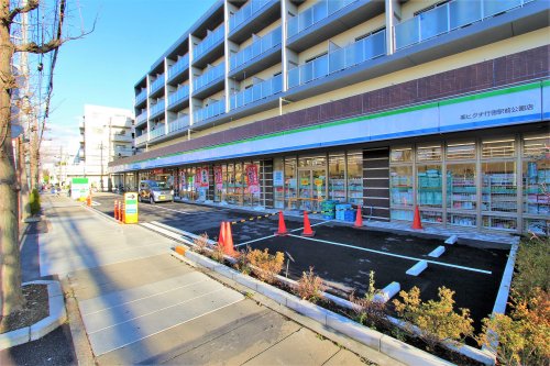 コンビニ　ファミリーマート 薬ヒグチ行徳駅前公園店（コンビニ）まで46m