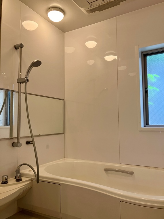 バス・シャワールーム　バス