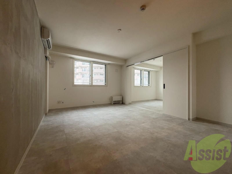 居室・リビング　広々としたリビングですね。使い勝手がよさそうですね！