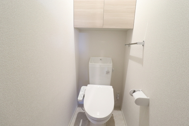 トイレ　３０５　トイレ