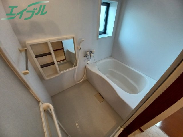 バス・シャワールーム　同型参考写真