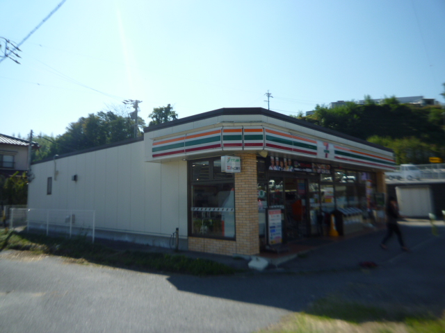 コンビニ　セブンイレブン 飯田鼎下山店（コンビニ）まで761m