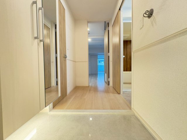 玄関　詳細は、RISUMO江坂本店までお問合せください♪