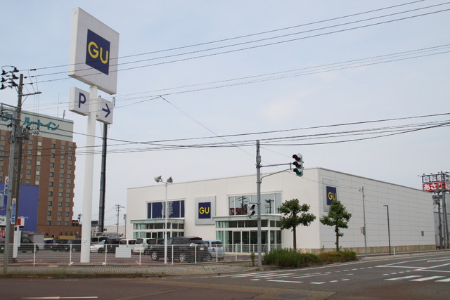 ショッピングセンター　ジーユー新発田店（ショッピングセンター）まで738m