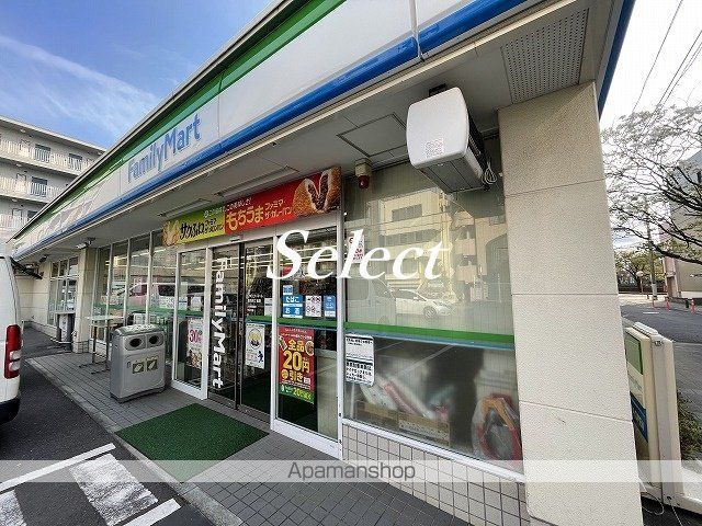 コンビニ　ファミリーマート（コンビニ）まで371m