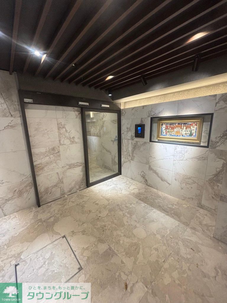 エントランス　バルコニー