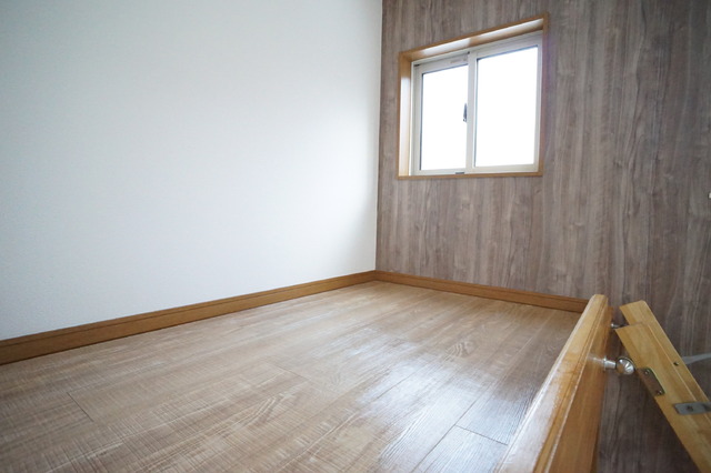 その他部屋・スペース　１０２号室のみロフトに窓があります