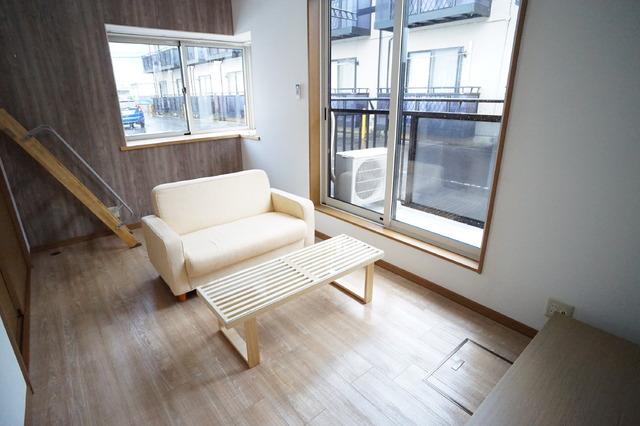 居室・リビング　※家具は残置物となります。