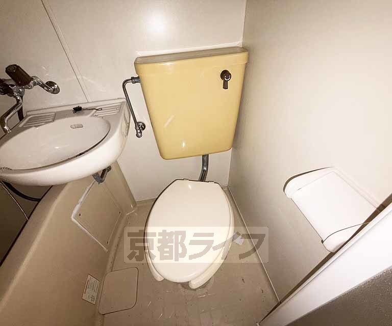 トイレ　明るいお手洗いです。