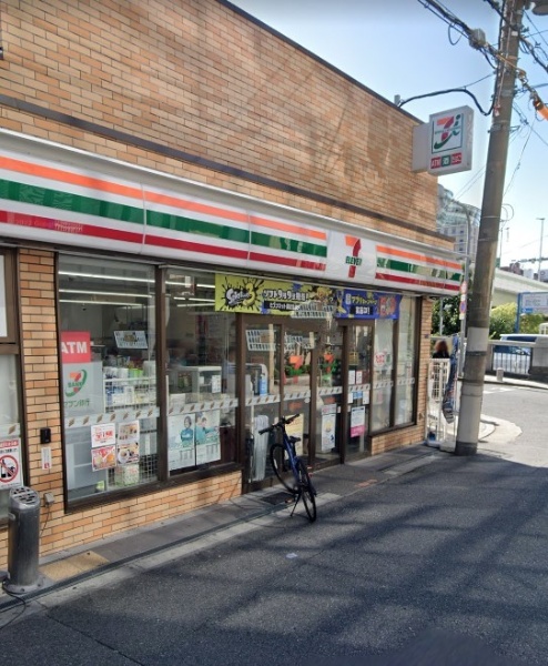 コンビニ　セブンイレブン 大阪大手橋前店（コンビニ）まで124m