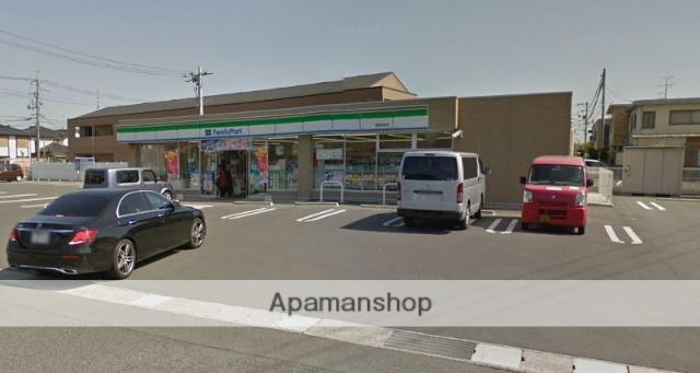 コンビニ　ファミリーマート（コンビニ）まで275m
