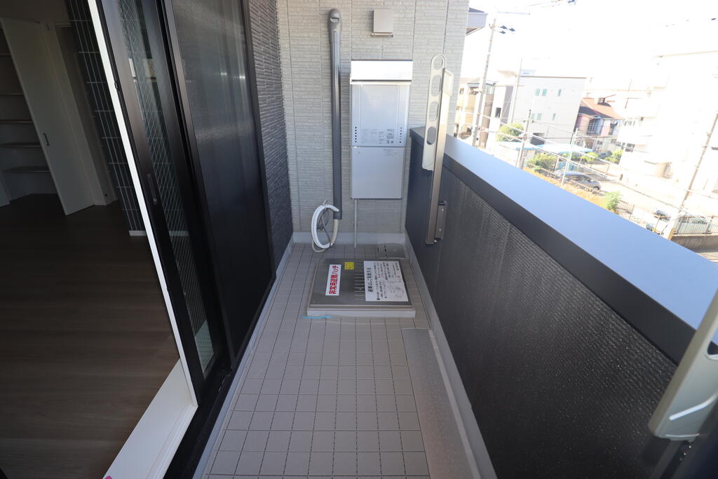 バルコニー　バルコニー：画像は同社類似物件の写真