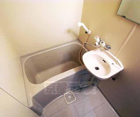 バス・シャワールーム　キレイなお風呂です。