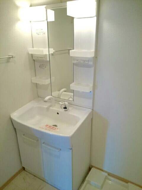 洗面設備　忙しい朝に便利なシャンプードレッサー