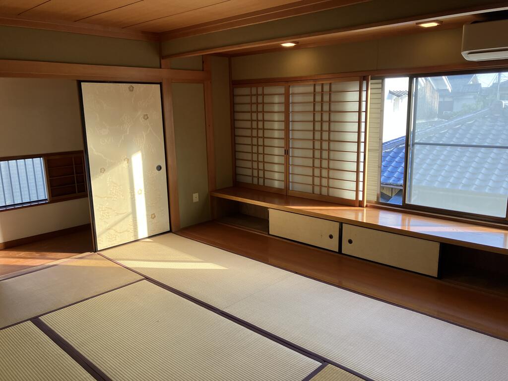 山田出口町貸家東側の内装写真