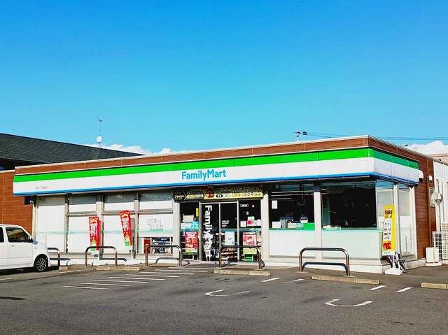コンビニ　ファミリーマート　富士川成島店（コンビニ）まで600m