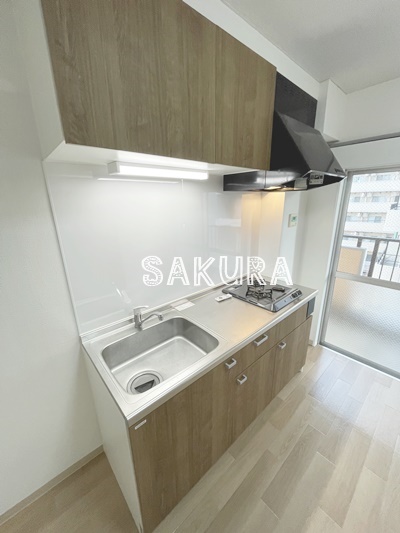 キッチン　広々使える快適な調理スペースです♪