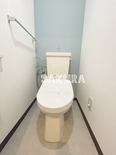 トイレ　嬉しい温水洗浄便座♪