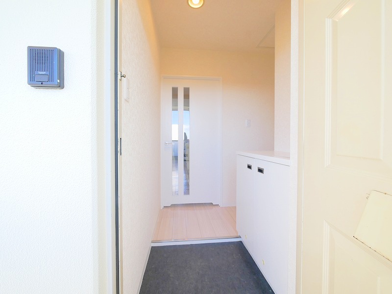 玄関　※別号室参考写真