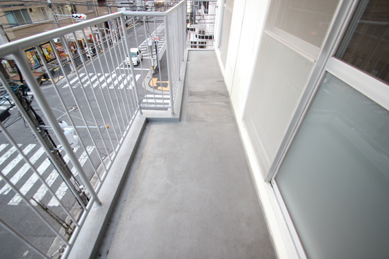 バルコニー　※別部屋の写真です