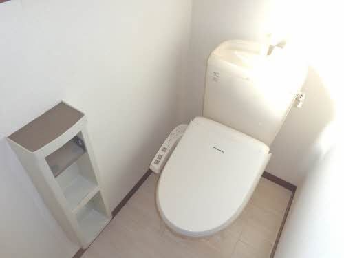 トイレ　温水洗浄便座