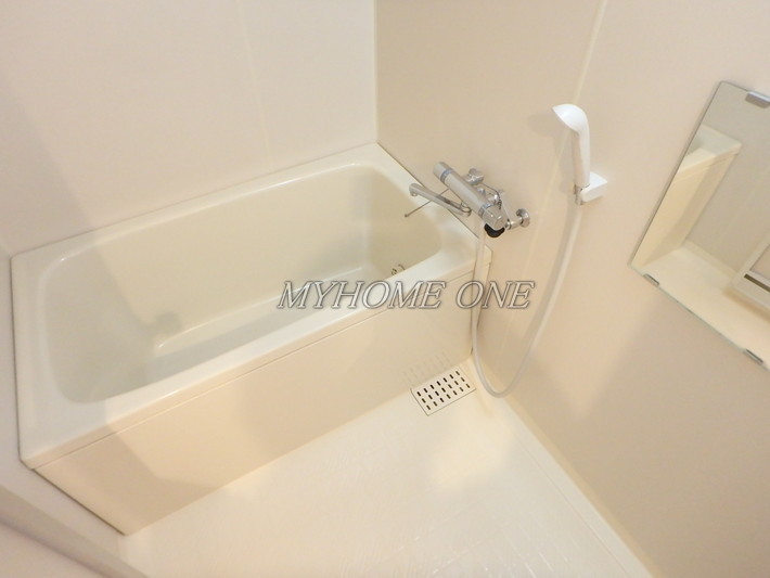 バス・シャワールーム　追焚機能、乾燥機能付