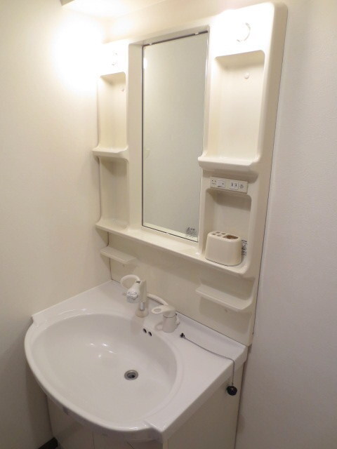 洗面設備　現状優先です
