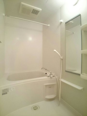 バス・シャワールーム　ゆったり過ごせるお風呂です