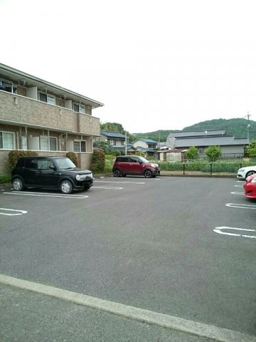 駐車場　駐車スペースもあります