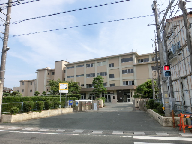 小学校　浜松市立飯田小学校（小学校）まで864m