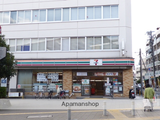 コンビニ　セブンイレブン（コンビニ）まで725m