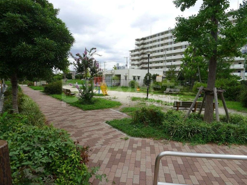 公園　綾瀬七丁目丘公園（公園）まで440m
