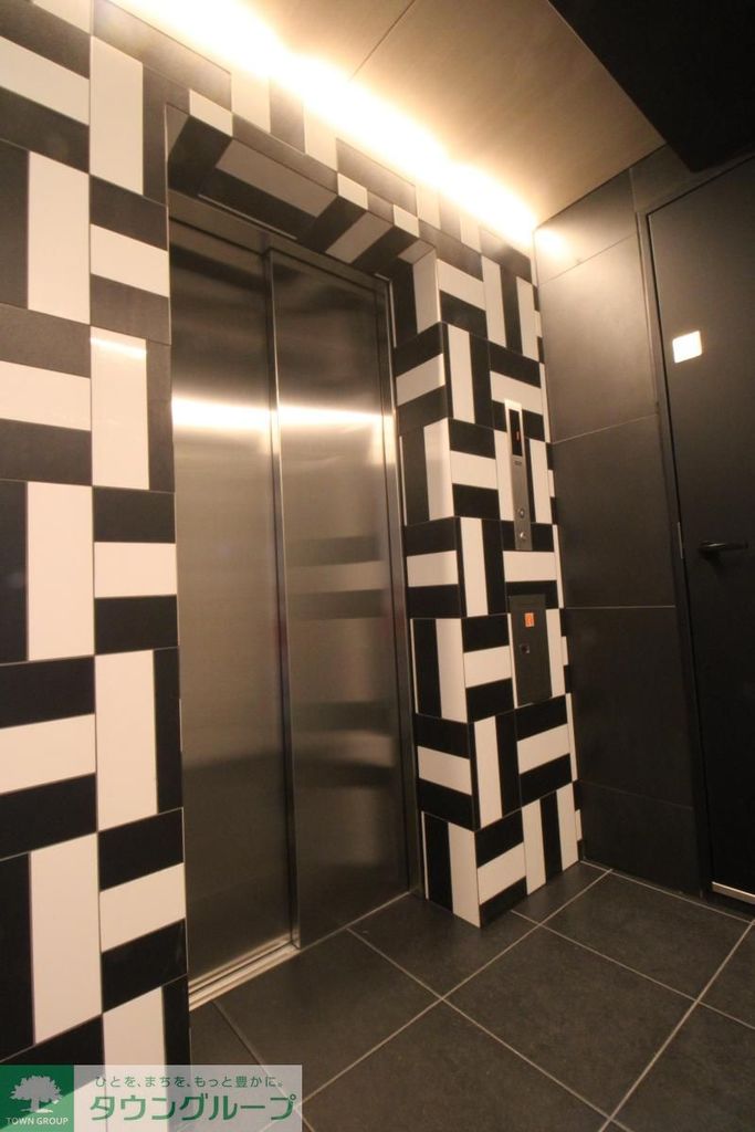 エントランス　駐車場