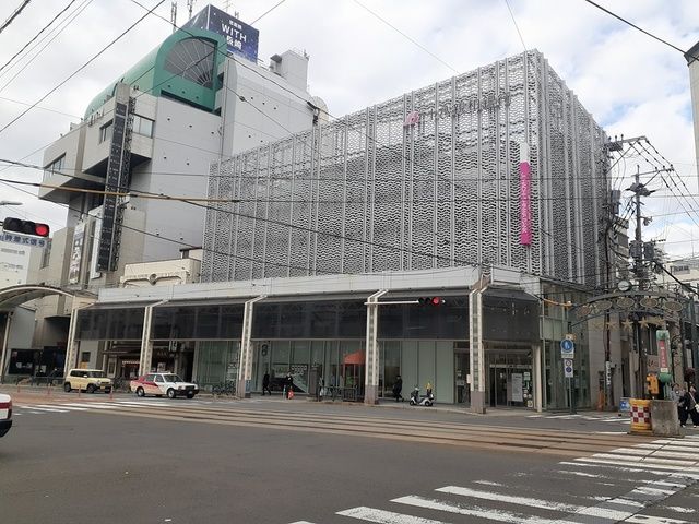 銀行　十八親和銀行浜町支店（銀行）まで382m