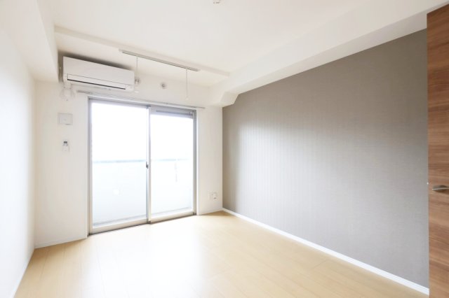 居室・リビング　類似別物件の写真です